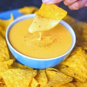 Nachos with Cheese Dip